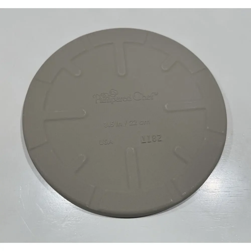 Pampered Chef Personal Size Round Pizza Stone #1387 – New in the Box
